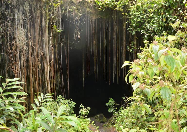 Kaumana caves entrance